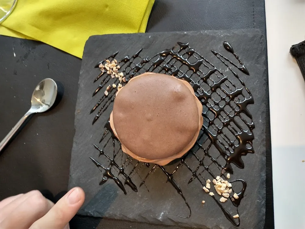 Coque Macaron Chocolat